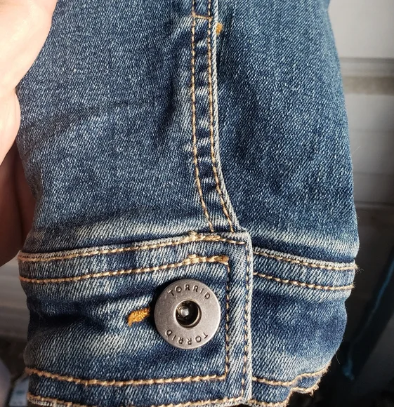 Plus Size 5X Torrid Trucker Denim Jean Jacket Coat - Picture 4 of 7